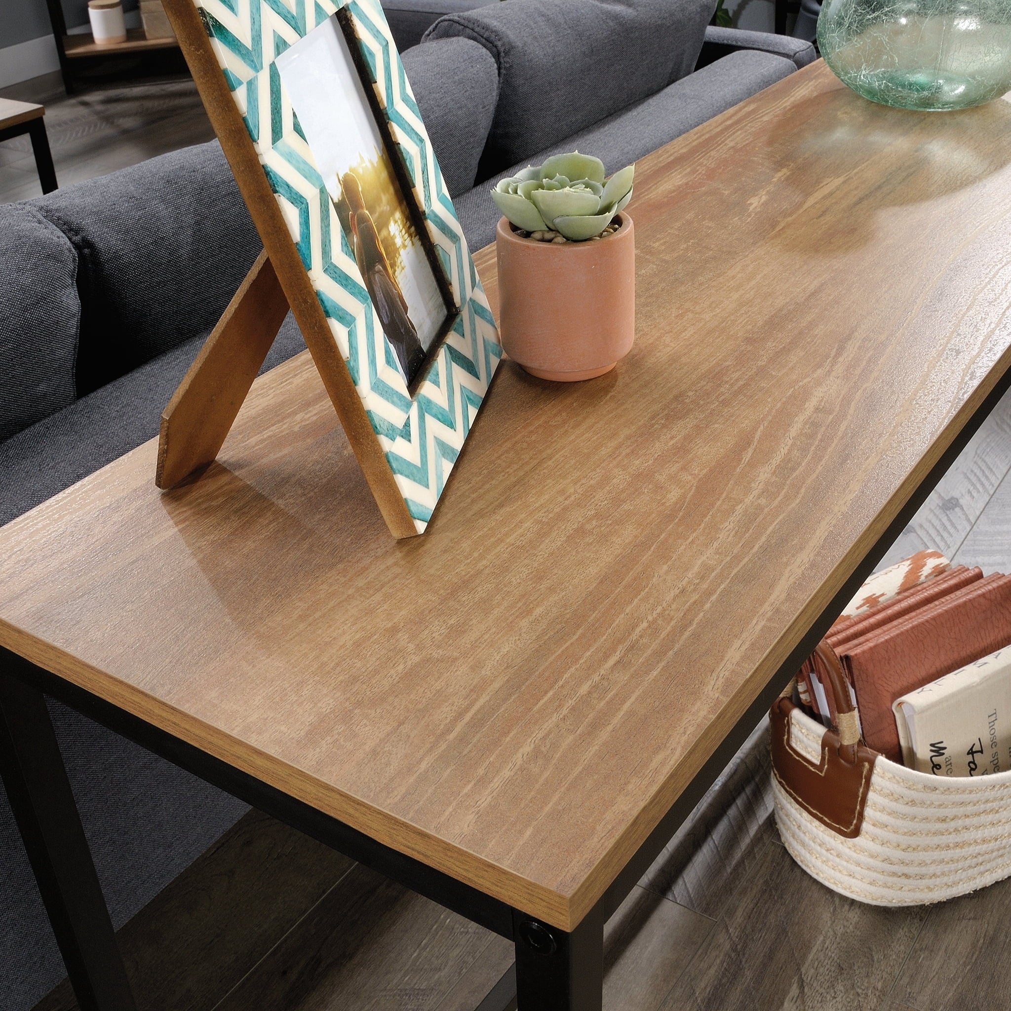 Sofa Table R184782