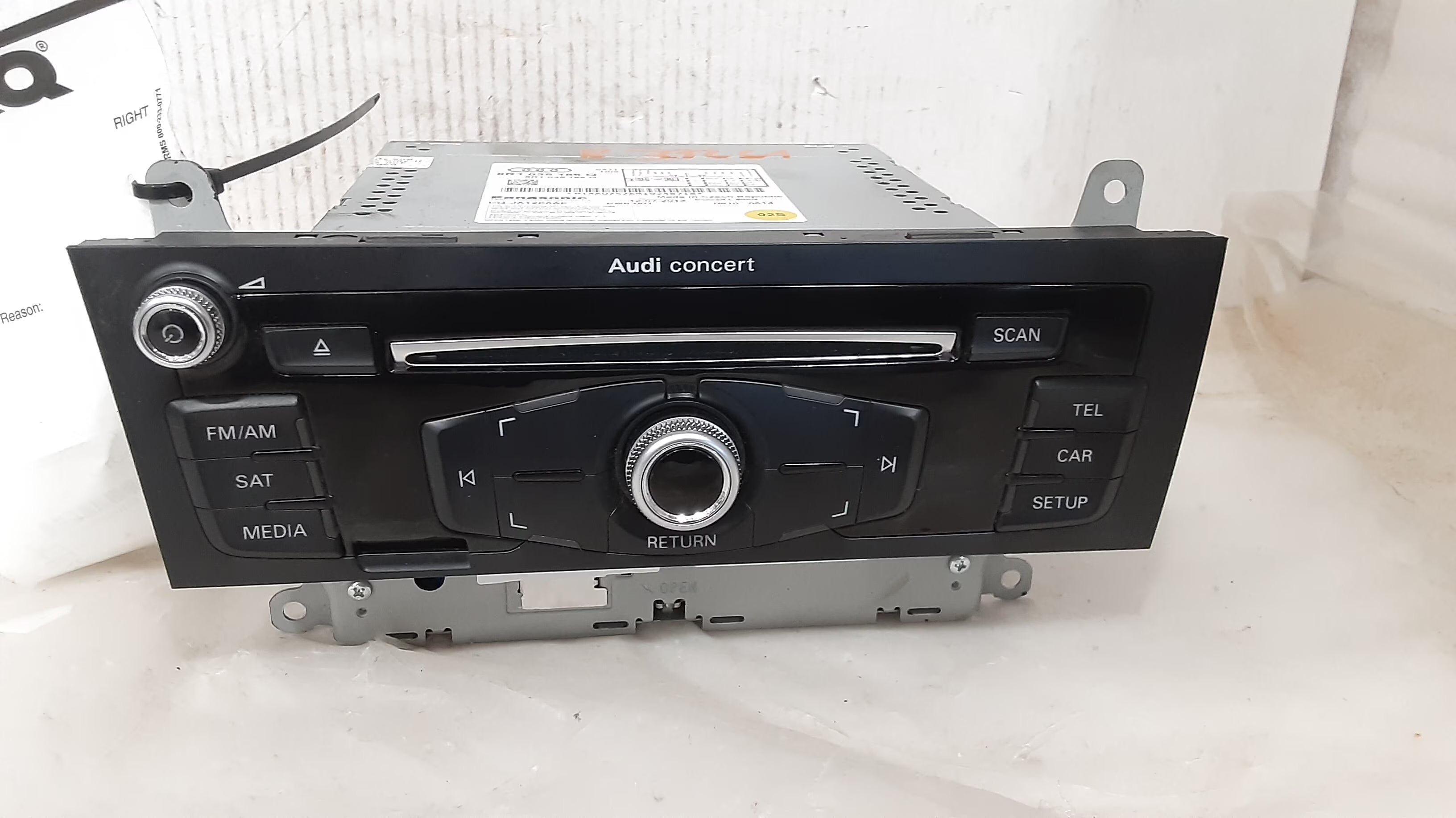 CD Satellite Radio Receiver J2866
