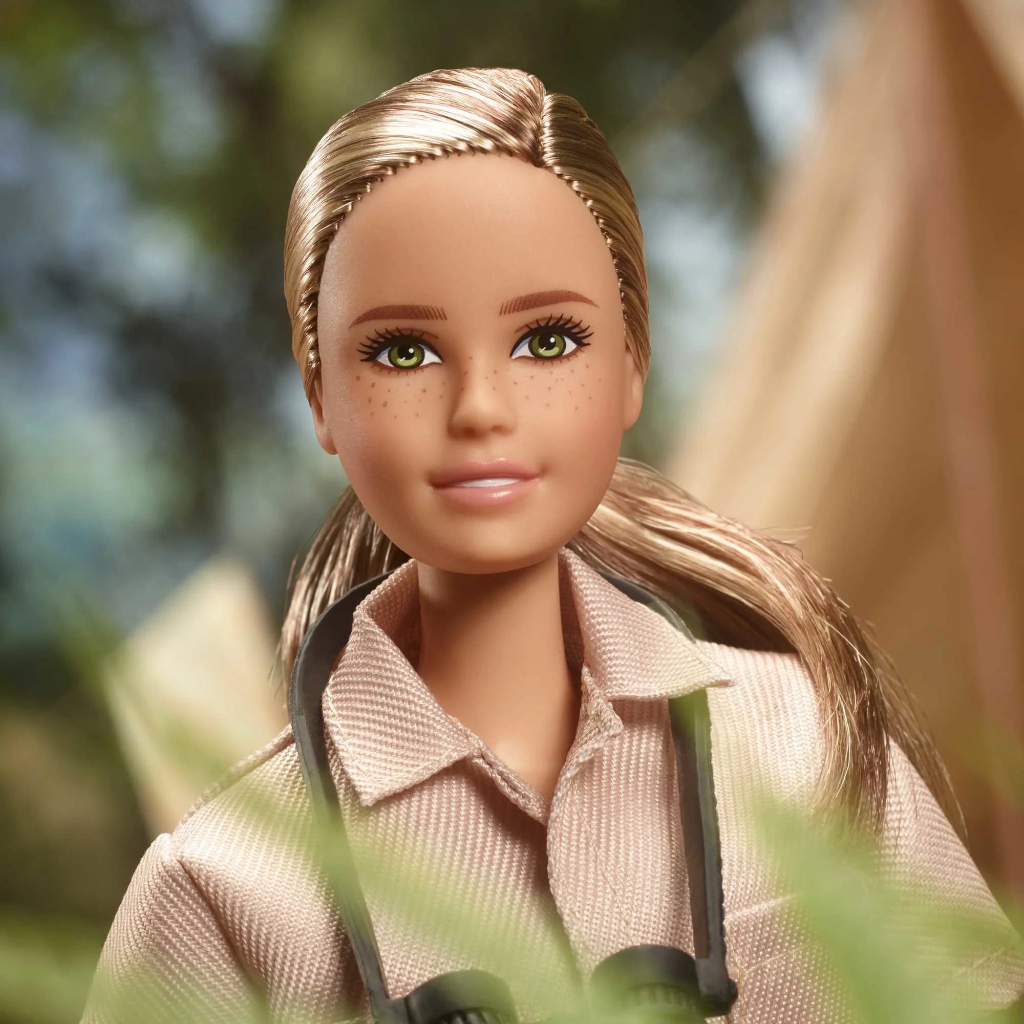 Jane Goodall Collectible Doll with Khaki Outfit and Accessories G376