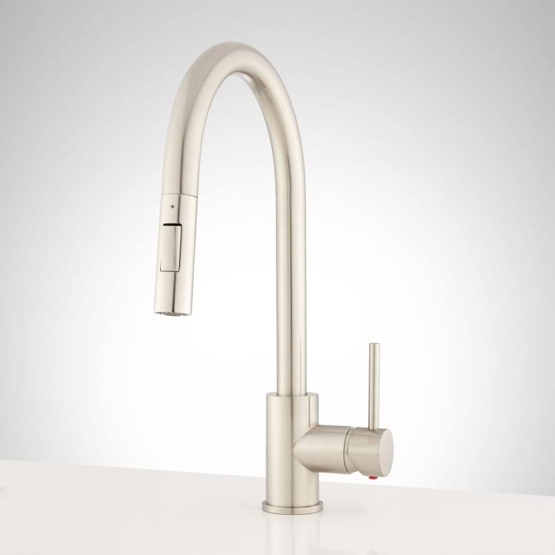 Single Hole Pull-Down Kitchen Faucet S9141