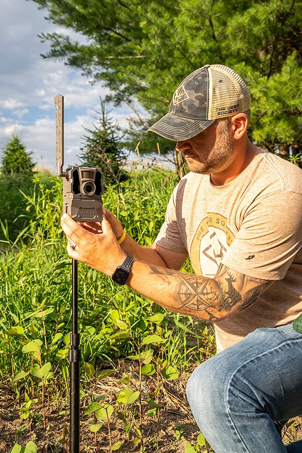 Reveal X PRO Cellular Trail Camera with Integrated GPS Tracking and Built in LCD Screen W28451