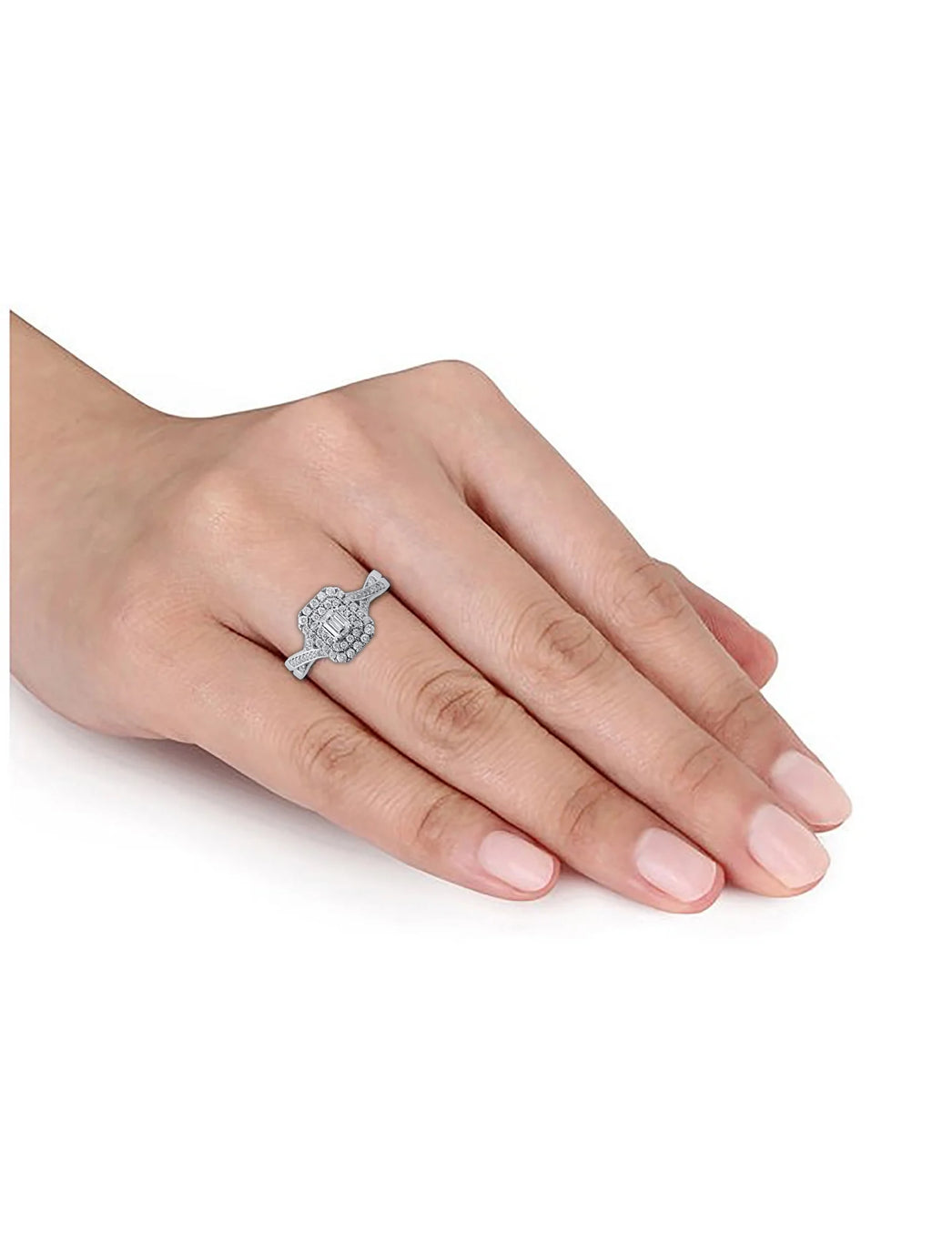 10kt White Gold Emerald Cut Diamond Engagement Ring I423