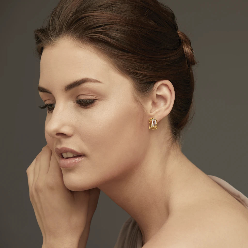 18Kt Yellow Gold Diamond Stud Earrings T94288