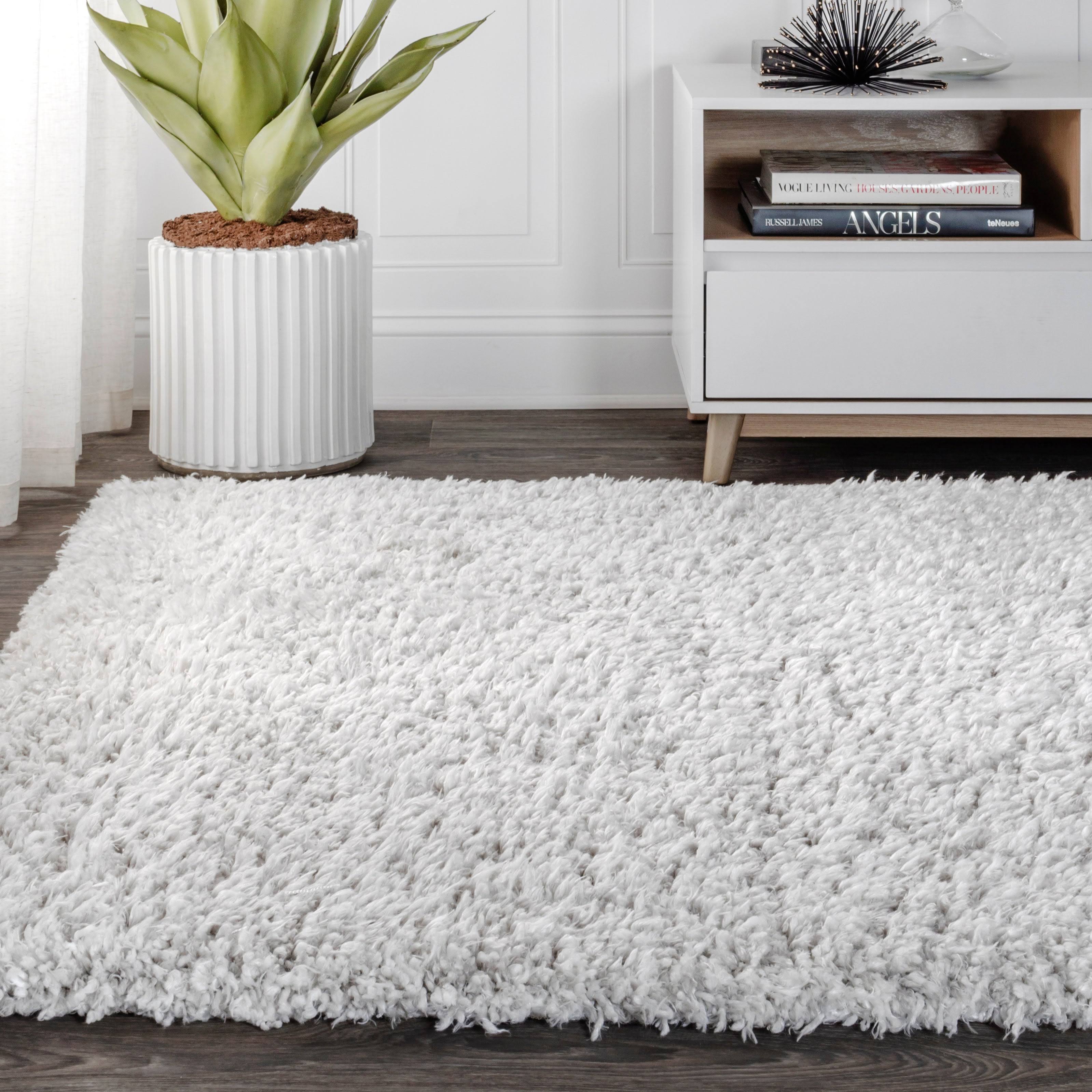 Gray Polyester Shag Runner K32115