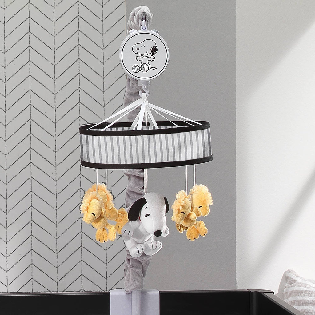 Classic Snoopy Musical Baby Crib Mobile Soother Toy - Black/Yellow O985
